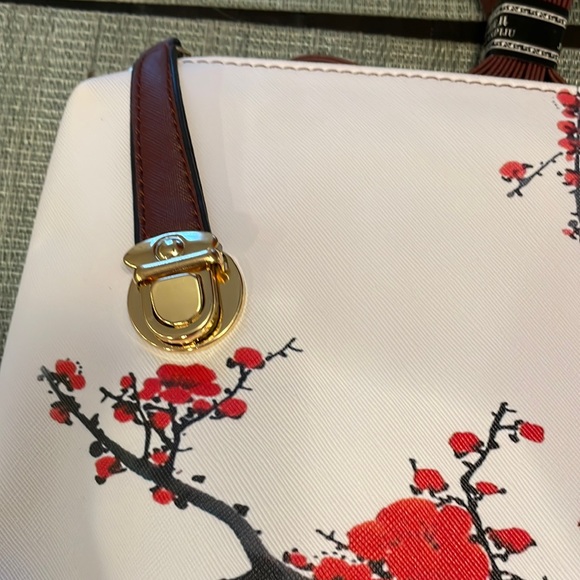 - #171 NWOT Cherry Blossom Shoulder Bag - Picture 3 of 6